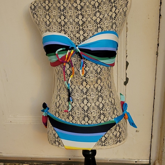 BEACH JOY 2-PC BIKINI 👙😍 SET SIZE M - Picture 2 of 16